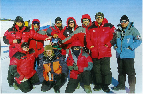 Участники высокоширотной воздушной экспедиции на Южный полюс