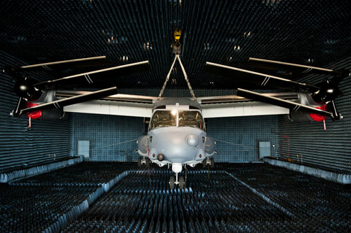 V-22 Osprey. В ангаре авианосца